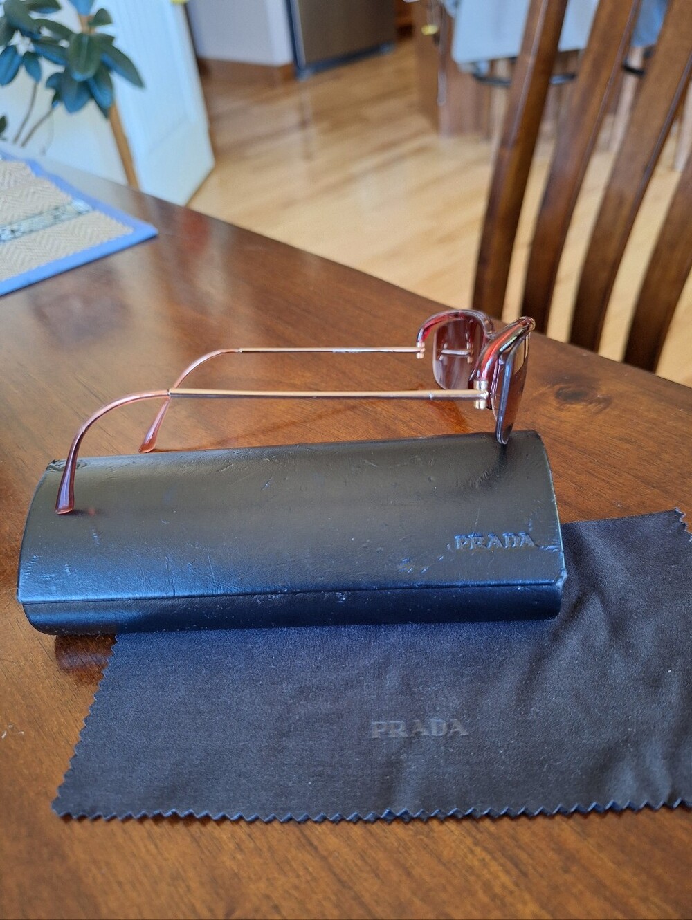 Authentic EUC Prada SPR 13C 6AS-2F1, rare, designer sunglasses - Picture 11 of 13